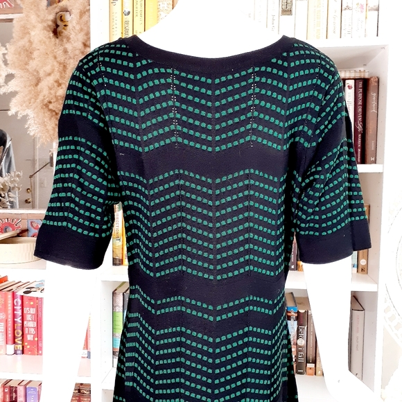 Knited Vintage Green and Black Modest Dress - Picture 4 of 7